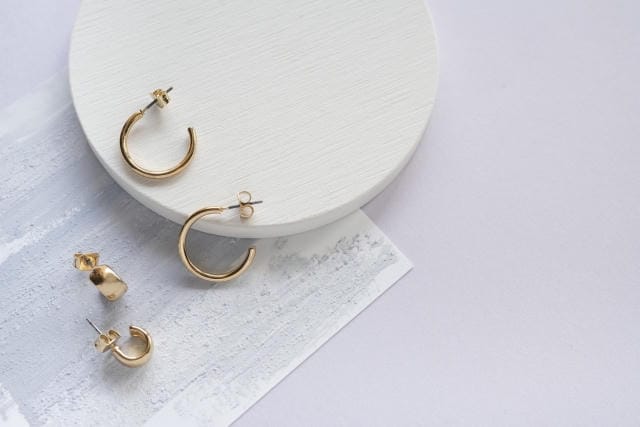 ホワイトデーにピアスを贈る意味とは？メリットとリスクを把握する